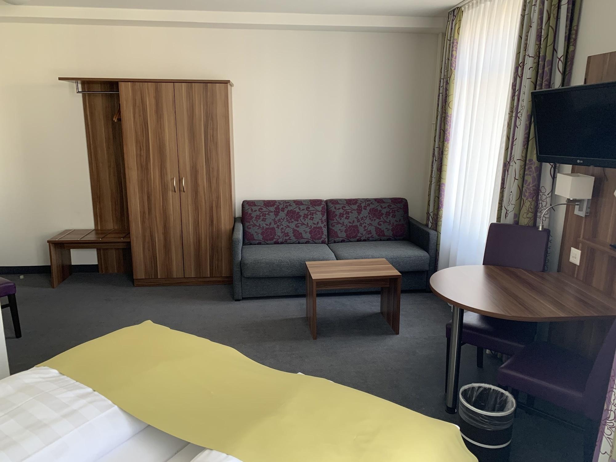 Hotel Resslirytti Базел Екстериор снимка