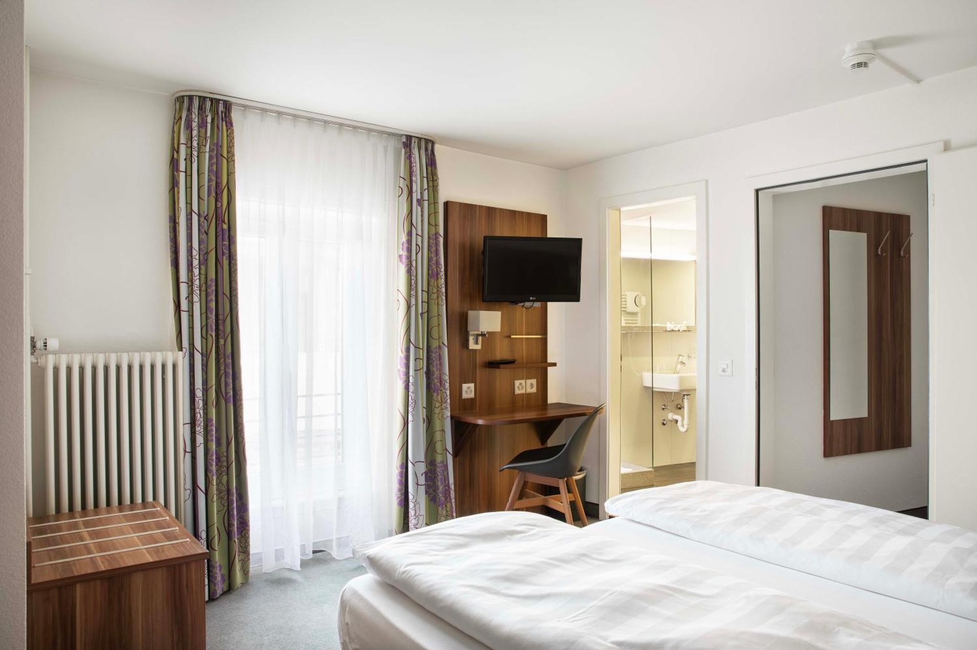 Hotel Resslirytti Базел Екстериор снимка