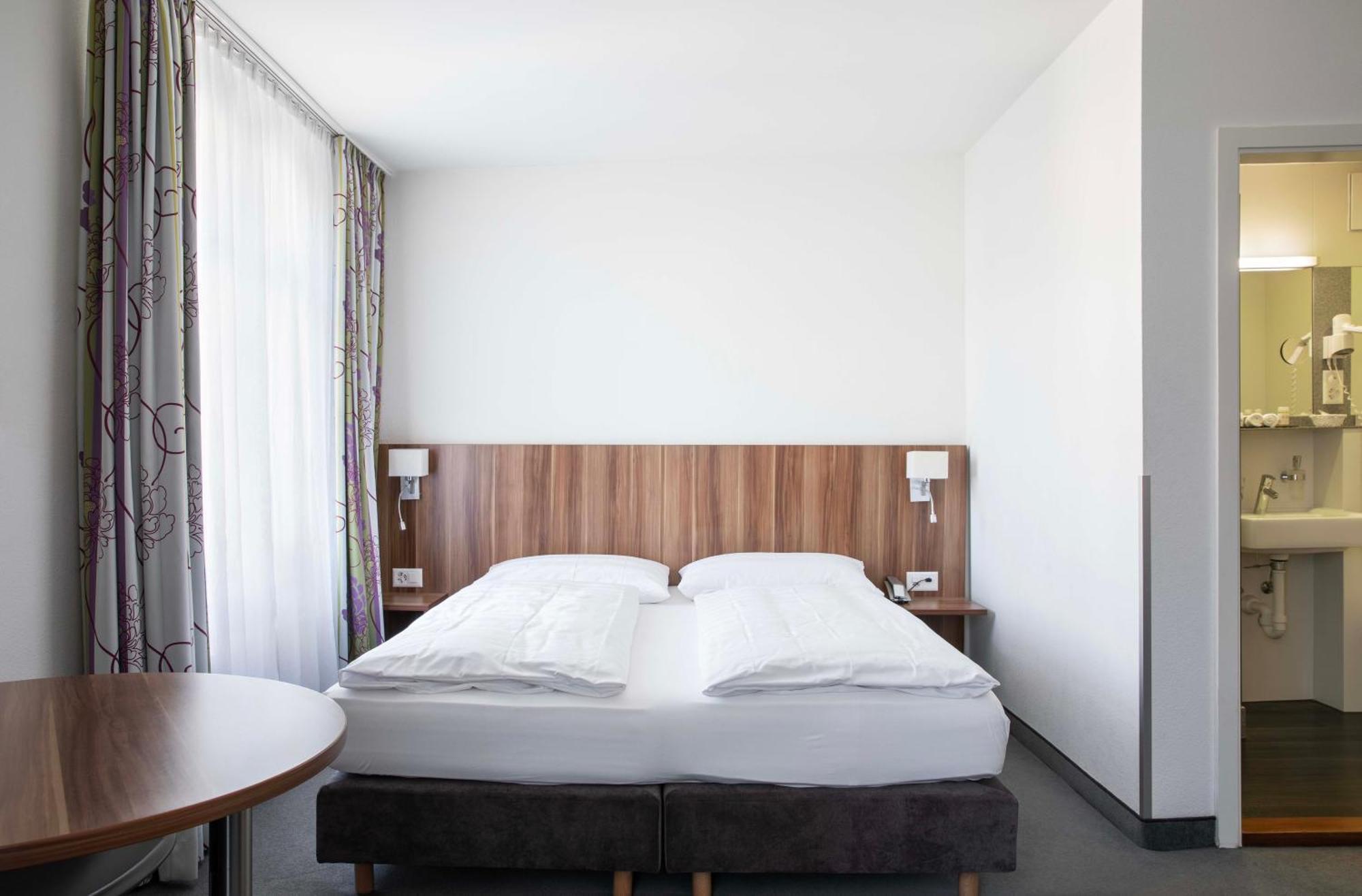Hotel Resslirytti Базел Екстериор снимка